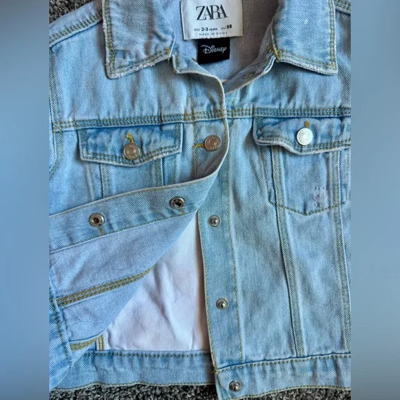 ZARA Kids Light Blue Jean Denim Jacket with Minnie Mouse on Back. Size 2-3 Y - Picture 5 of 7